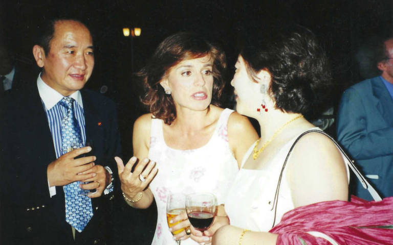 前首相夫人Ana Botella对我基金会给予了高度关注